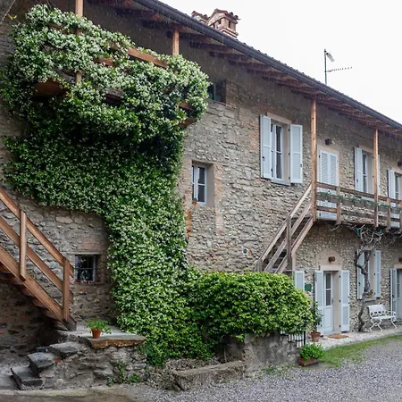 Dom wakacyjny A Casa Di Tina Lurago dʼErba